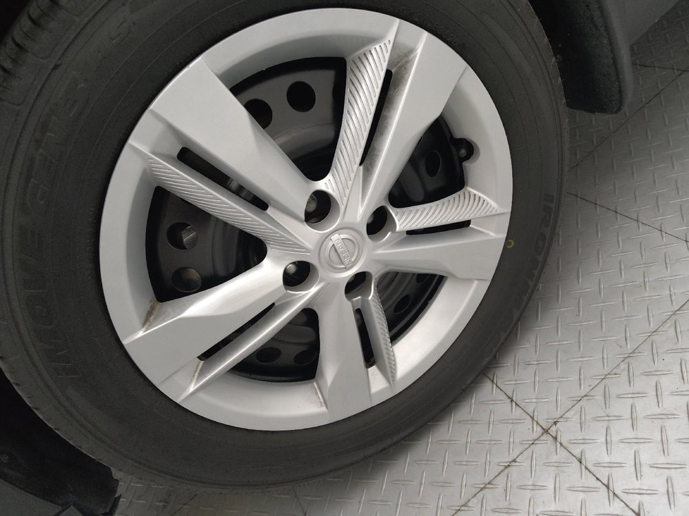 Used 2021 Nissan Kicks S FWD image 31