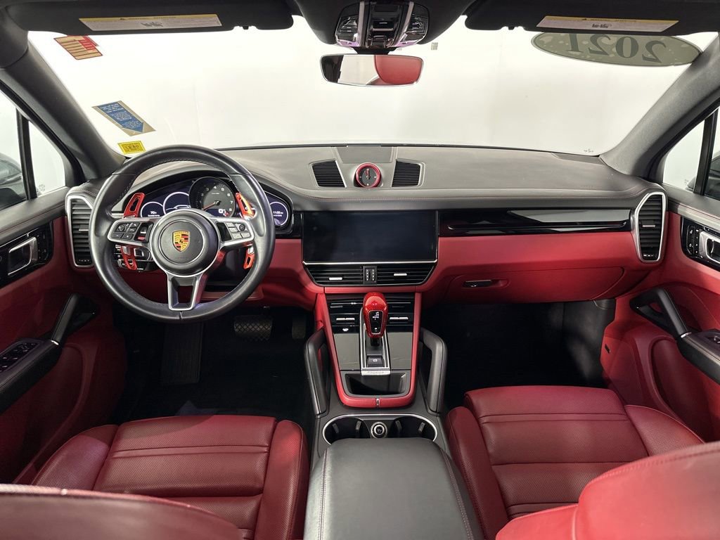 Used 2021 Porsche Cayenne image 2