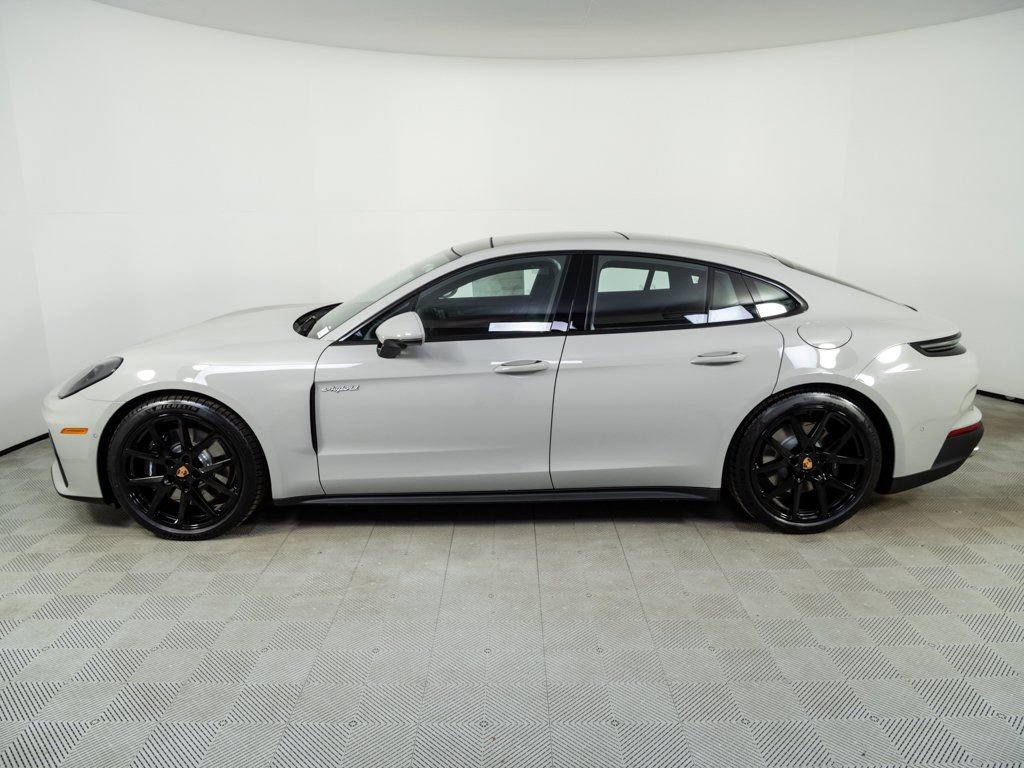 New 2026 Porsche Panamera 4 image 2
