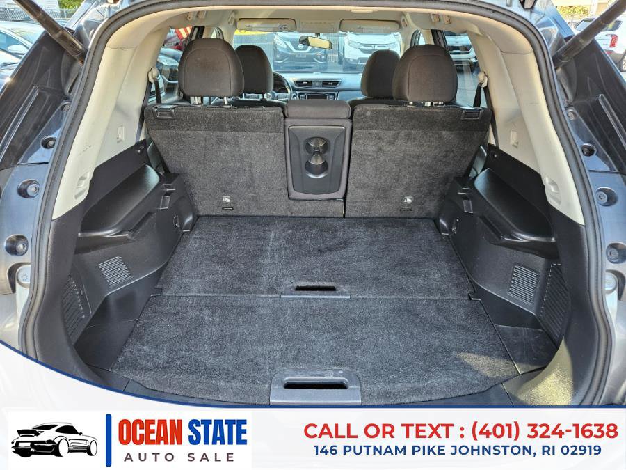 Used 2018 Nissan Rogue SV image 20