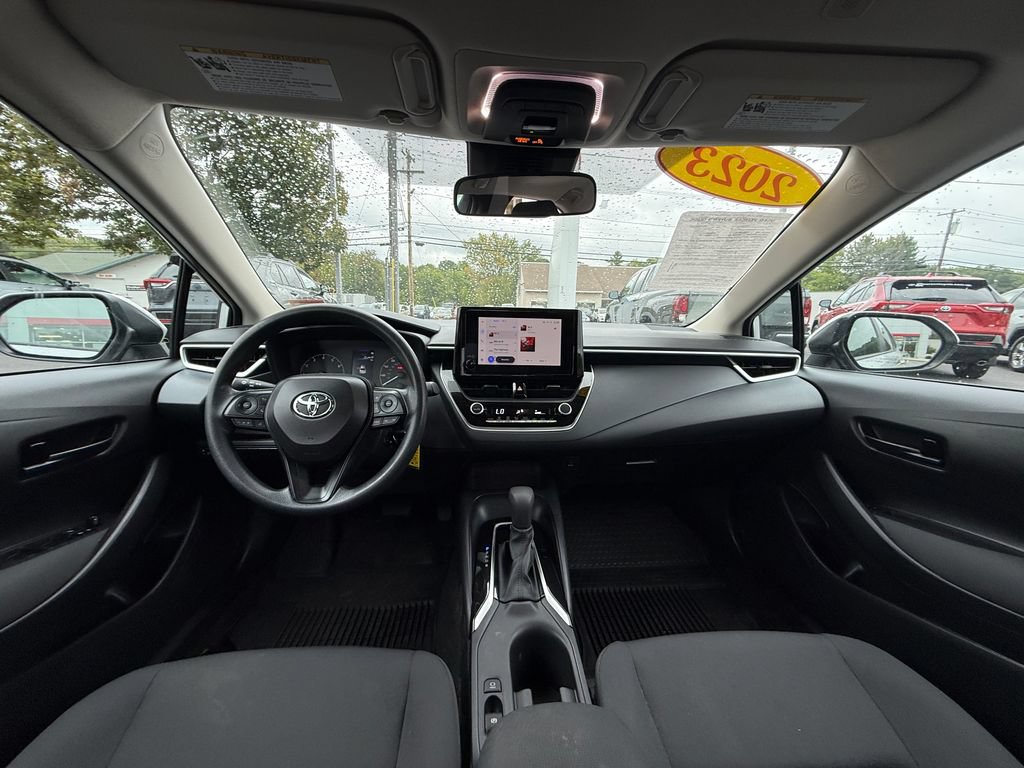Used 2023 Toyota Corolla LE FWD image 11