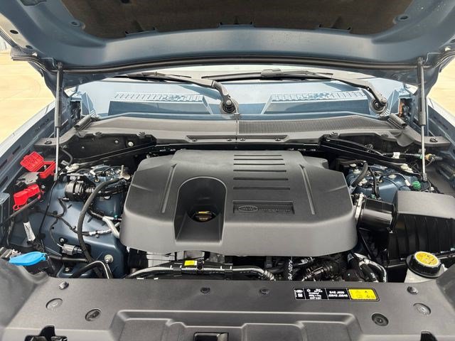 Certified 2026 Land Rover Defender 110 X-Dynamic SE AWD/4WD image 19