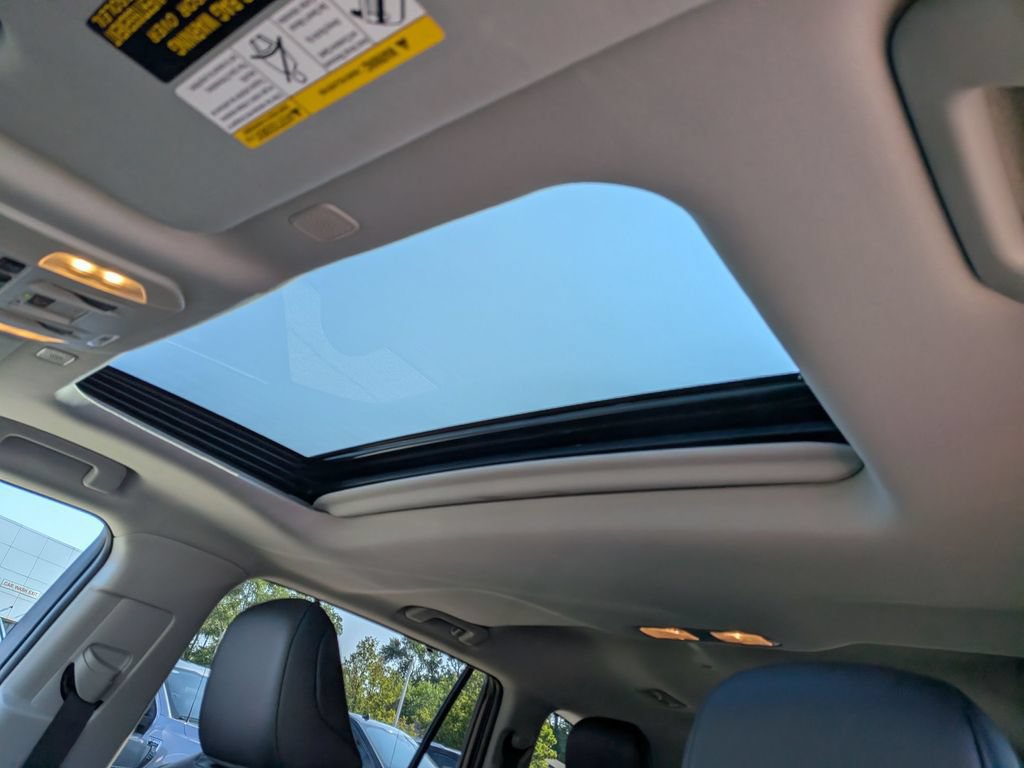 Used 2026 Toyota Highlander XLE AWD/4WD image 7