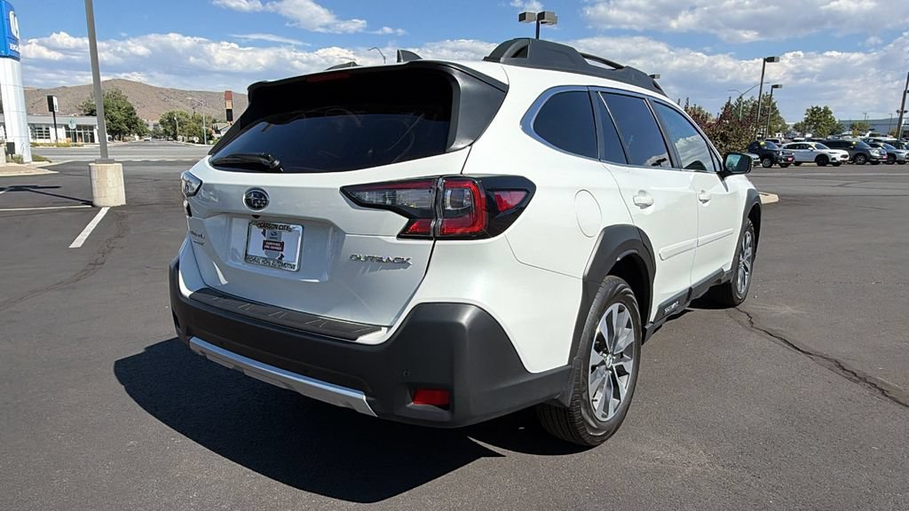 Certified 2025 Subaru Outback Limited AWD/4WD image 3