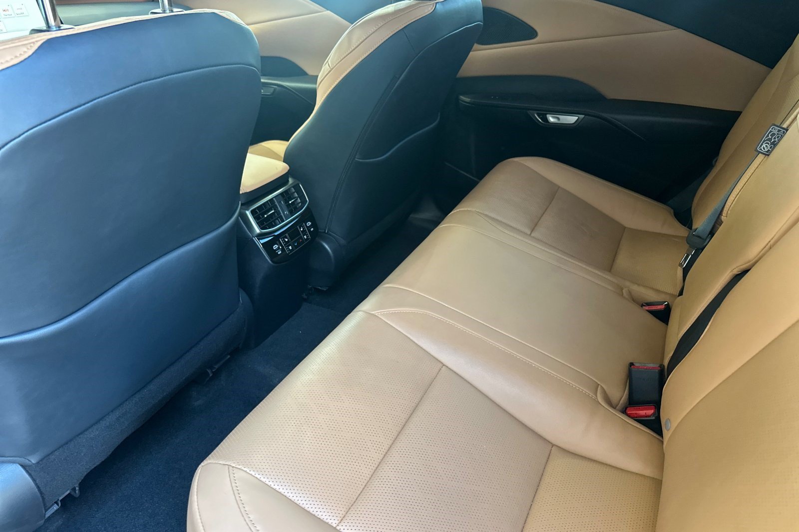 Certified 2023 Lexus RX 350 Premium Plus w/ Cold Area Package FWD image 15