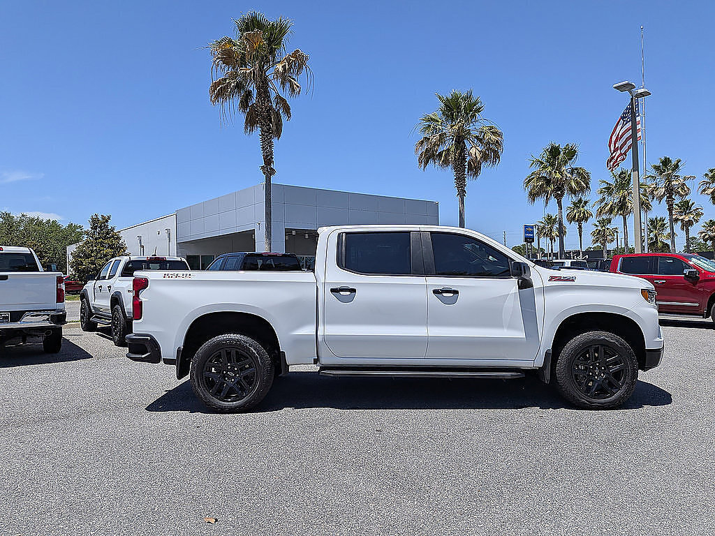 Certified 2025 Chevrolet Silverado 1500 LT Trail Boss w/ Convenience Package II AWD/4WD image 2