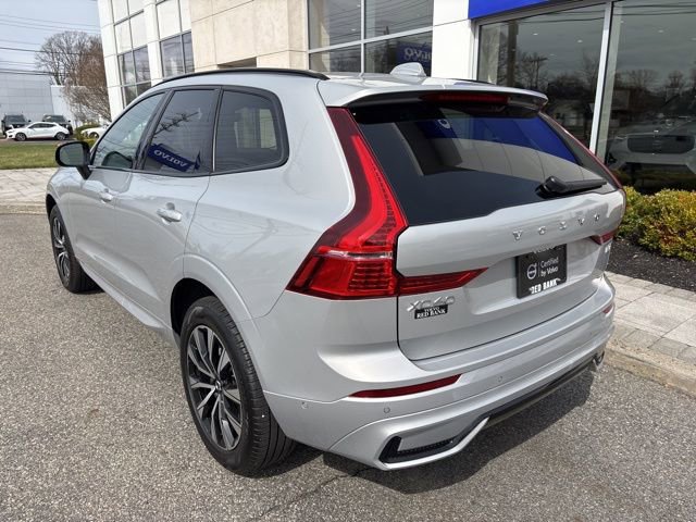 Used 2025 Volvo XC60 B5 Plus w/ Climate Package AWD/4WD image 3