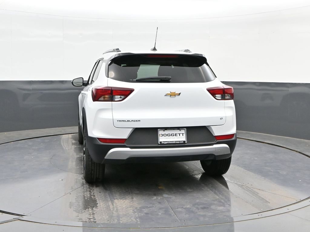 Used 2025 Chevrolet TrailBlazer LT FWD image 8