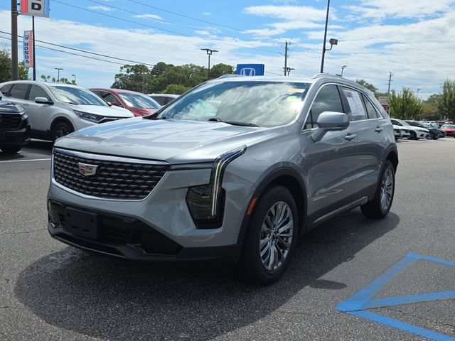 Used 2025 Cadillac XT4 Premium Luxury FWD image 8