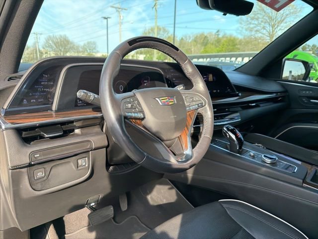 Used 2023 Cadillac Escalade Premium Luxury image 11