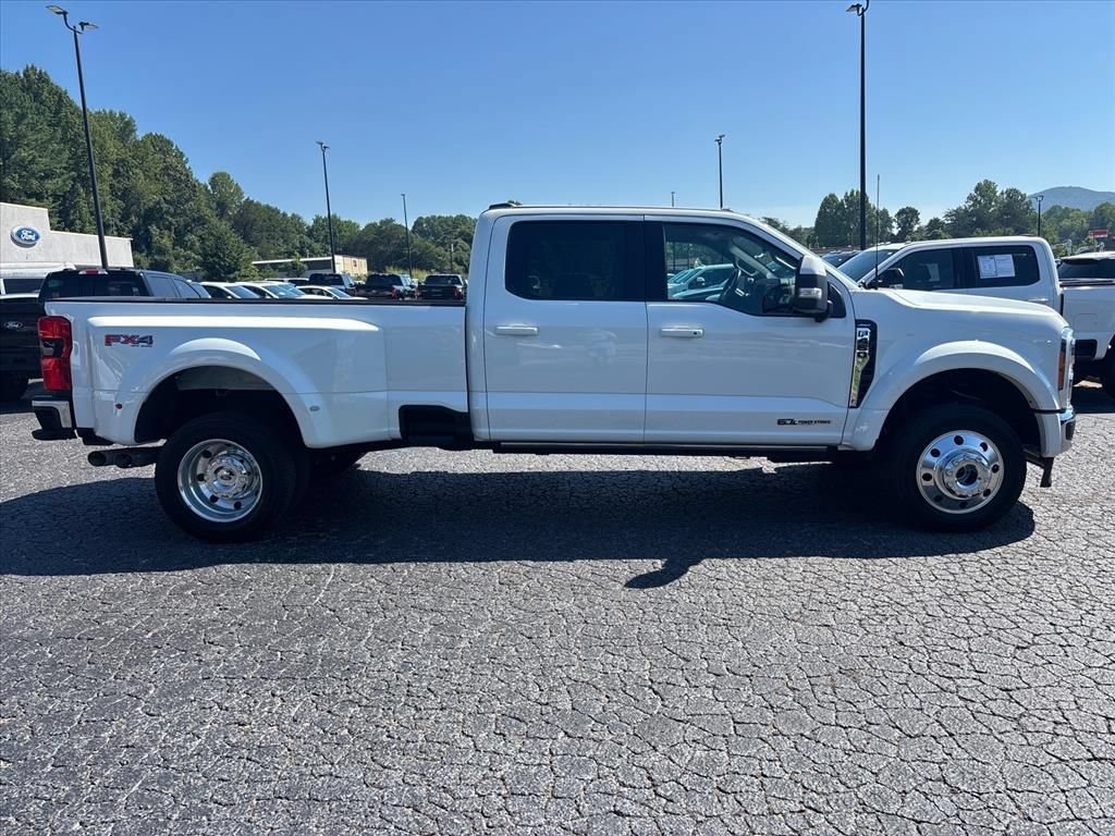 Used 2023 Ford F450 Lariat w/ Lariat Ultimate Package AWD/4WD image 9