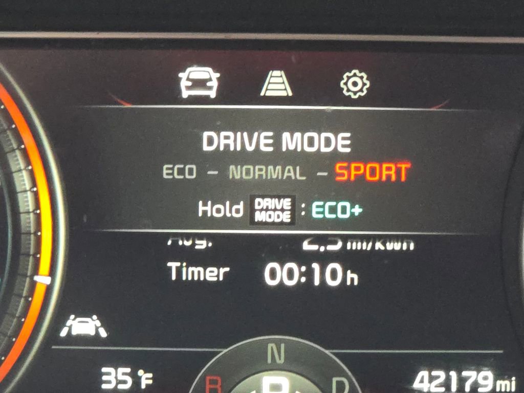 Used 2021 Kia Niro EX w/ Cold Weather Package image 28