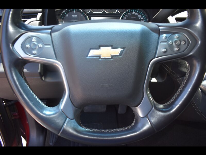Used 2017 Chevrolet Suburban LS RWD image 13