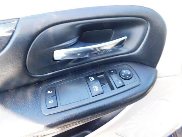 Used 2015 Dodge Grand Caravan American Value Package w/ UConnect Hands-Free Group image 12