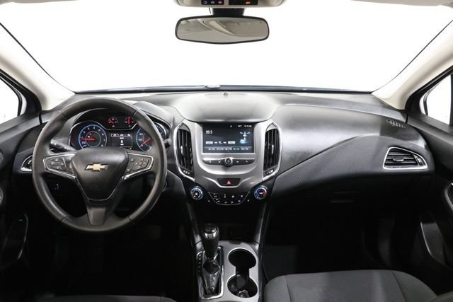 Used 2017 Chevrolet Cruze LT w/ Convenience Package FWD image 12