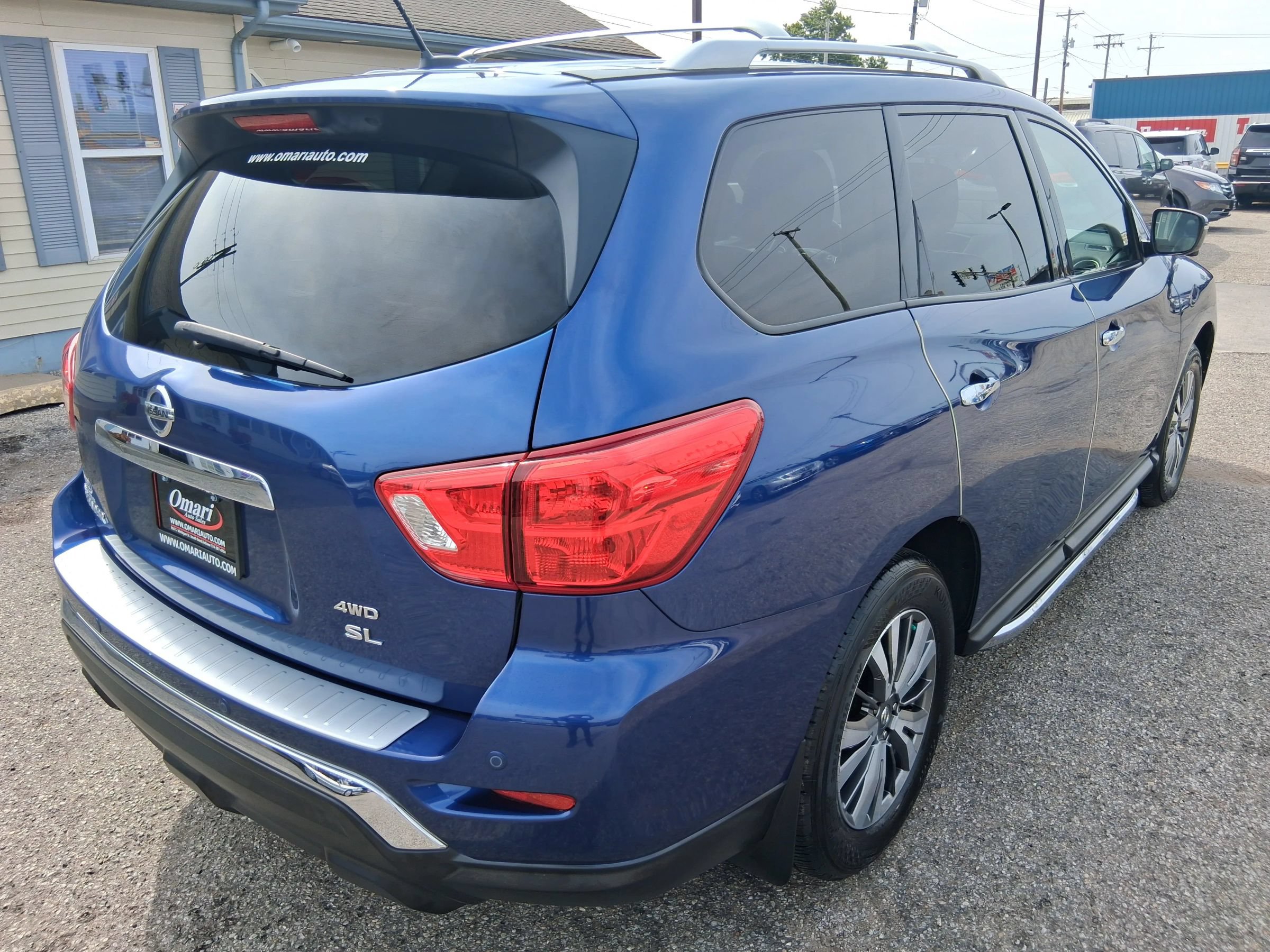 Used 2018 Nissan Pathfinder SL w/ Cargo Package AWD/4WD image 5
