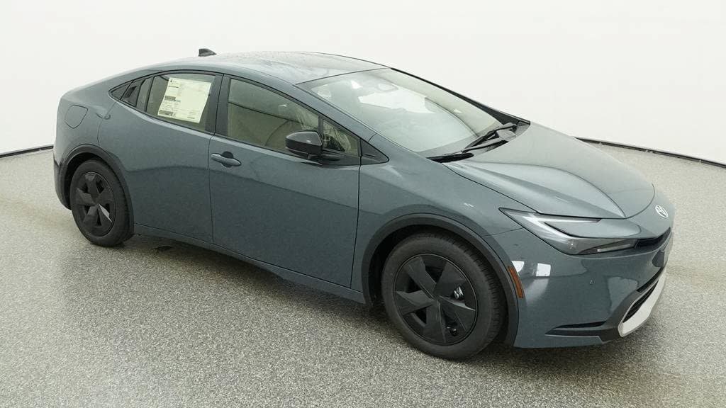 New 2027 Toyota Prius Plug-In Hybrid FWD image 12