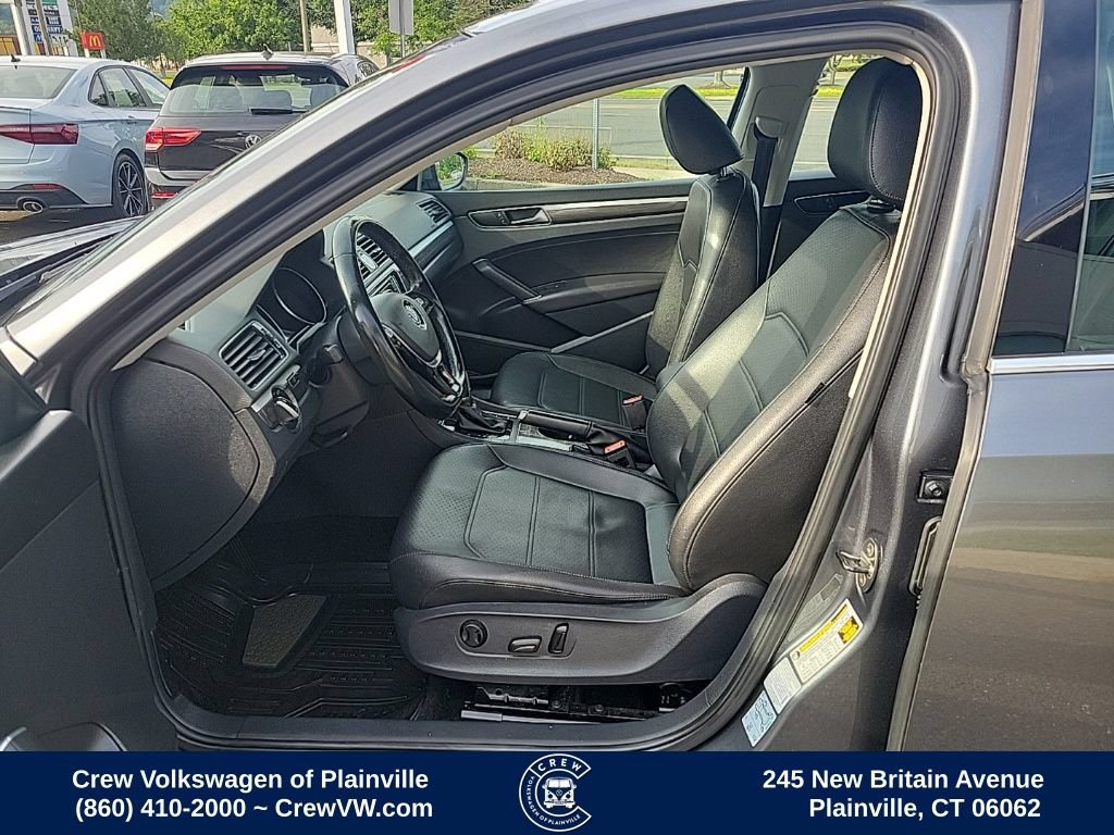 Used 2016 Volkswagen Passat 1.8T SE FWD image 13