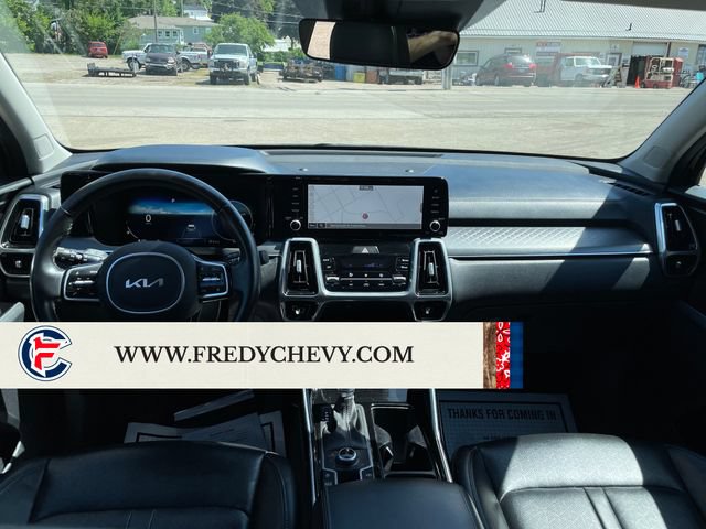 Used 2023 Kia Sorento SX AWD/4WD image 12