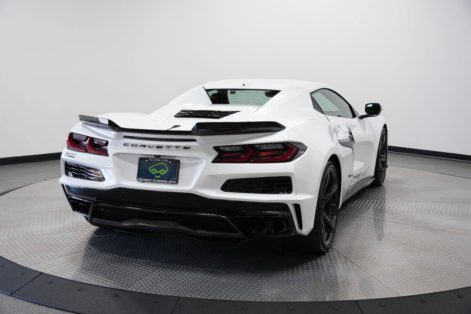 Used 2025 Chevrolet Corvette E-Ray w/ Stealth Interior Trim Package AWD/4WD image 9