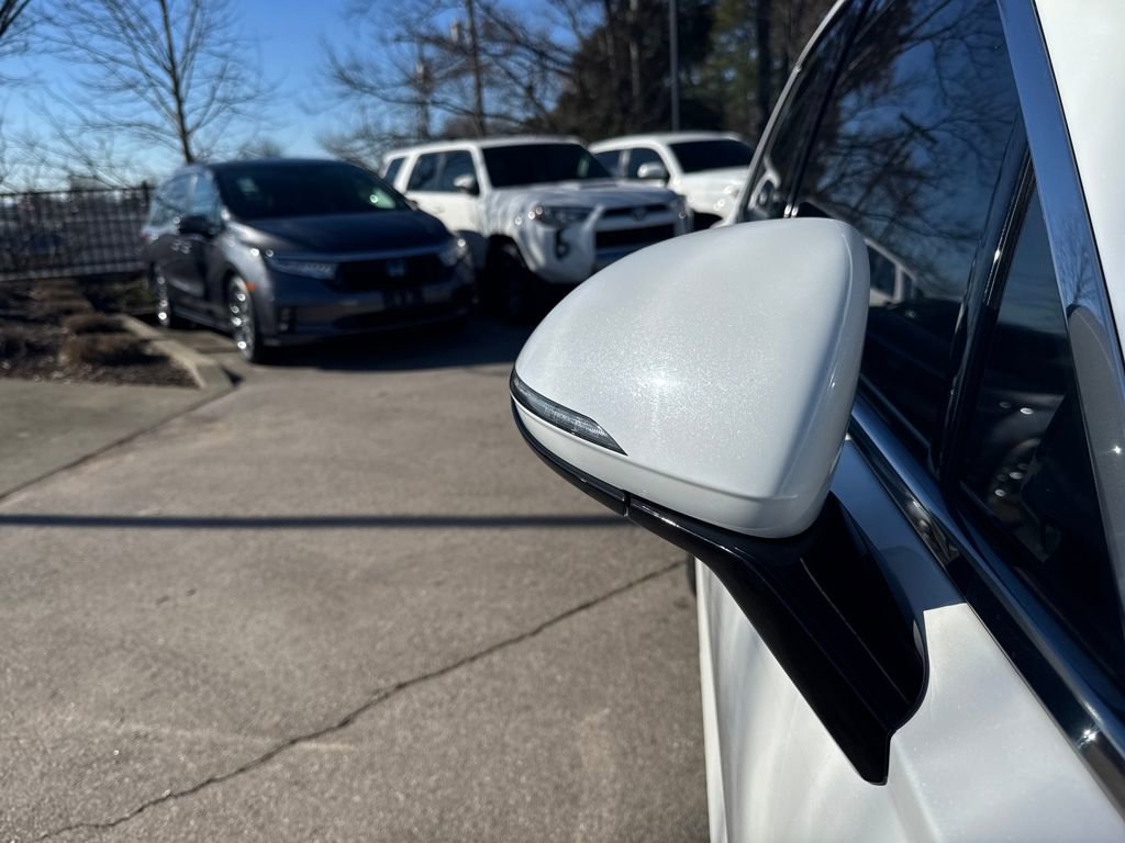 Used 2022 Genesis GV70 2.5T image 38