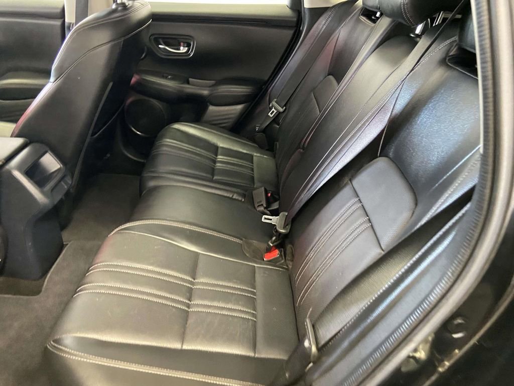 Used 2023 Honda HR-V EX-L image 13