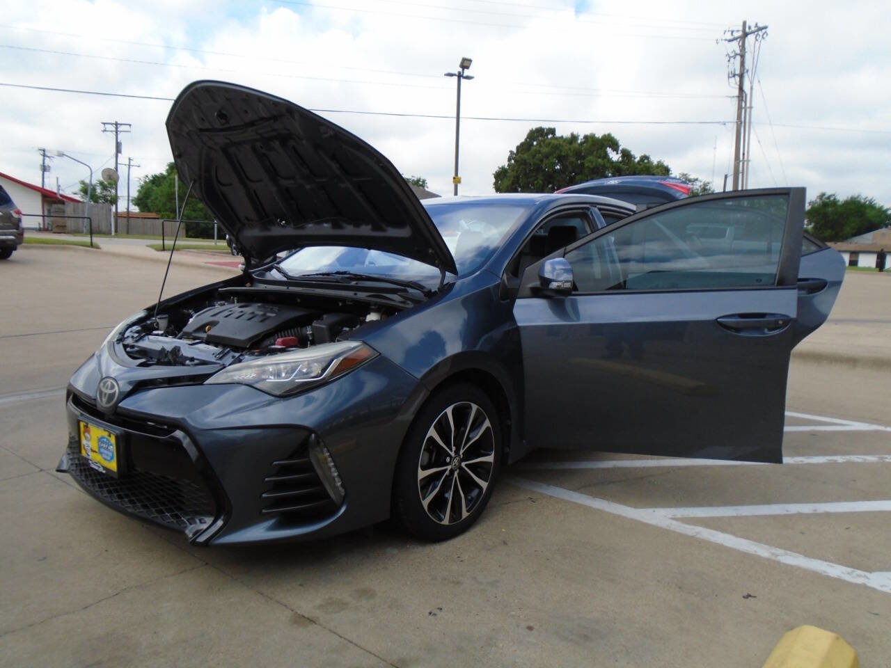 Used 2019 Toyota Corolla SE FWD image 26