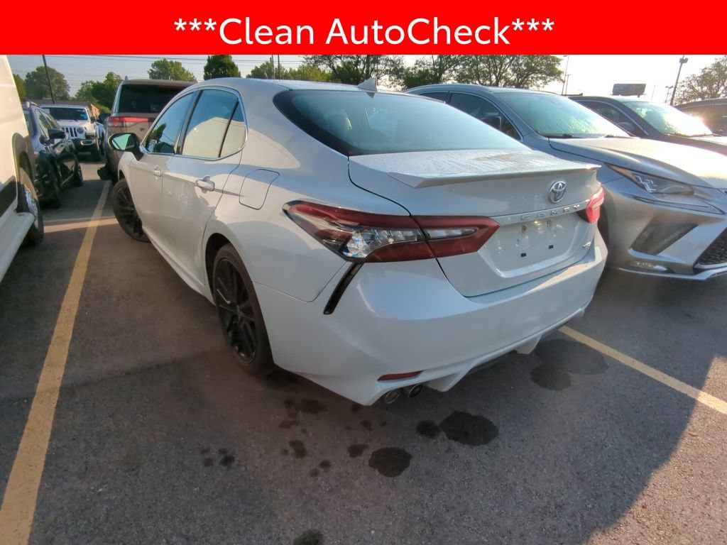 Used 2024 Toyota Camry XSE FWD image 4