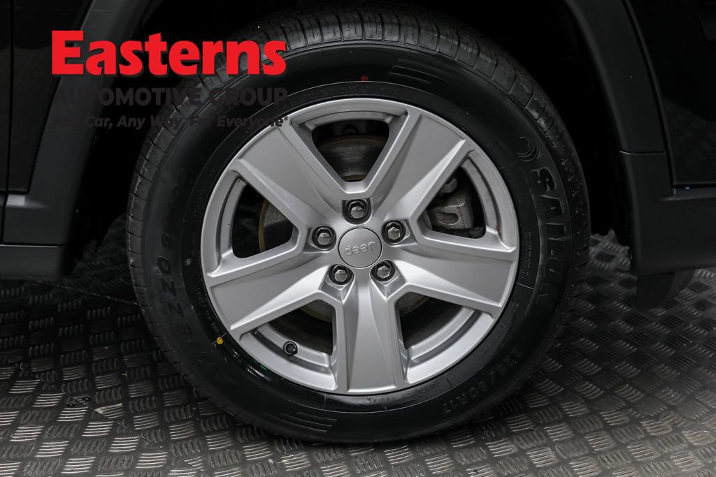 Used 2022 Jeep Compass Latitude w/ Sun and Sound Group image 30