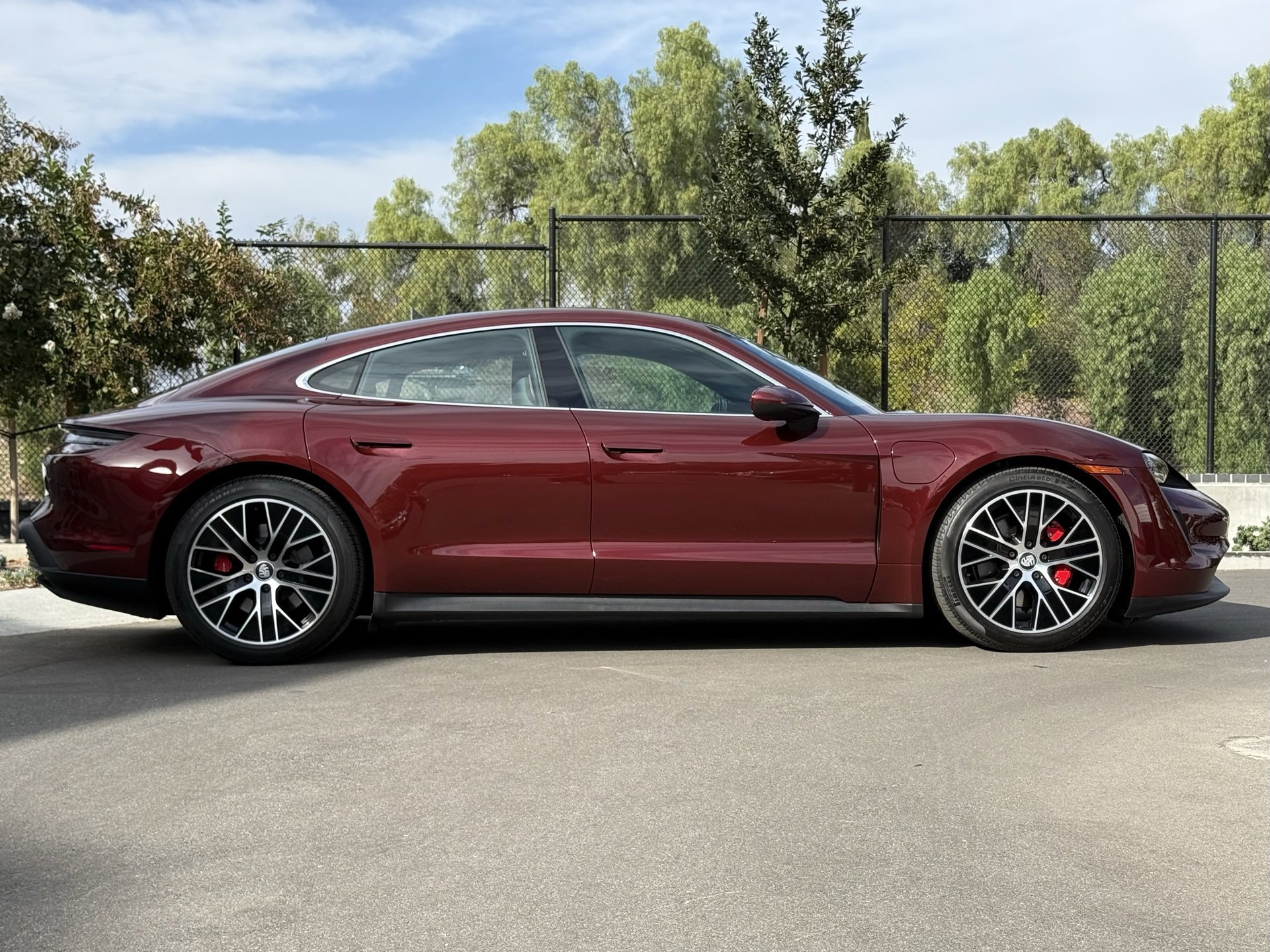 Certified 2022 Porsche Taycan 4S image 8