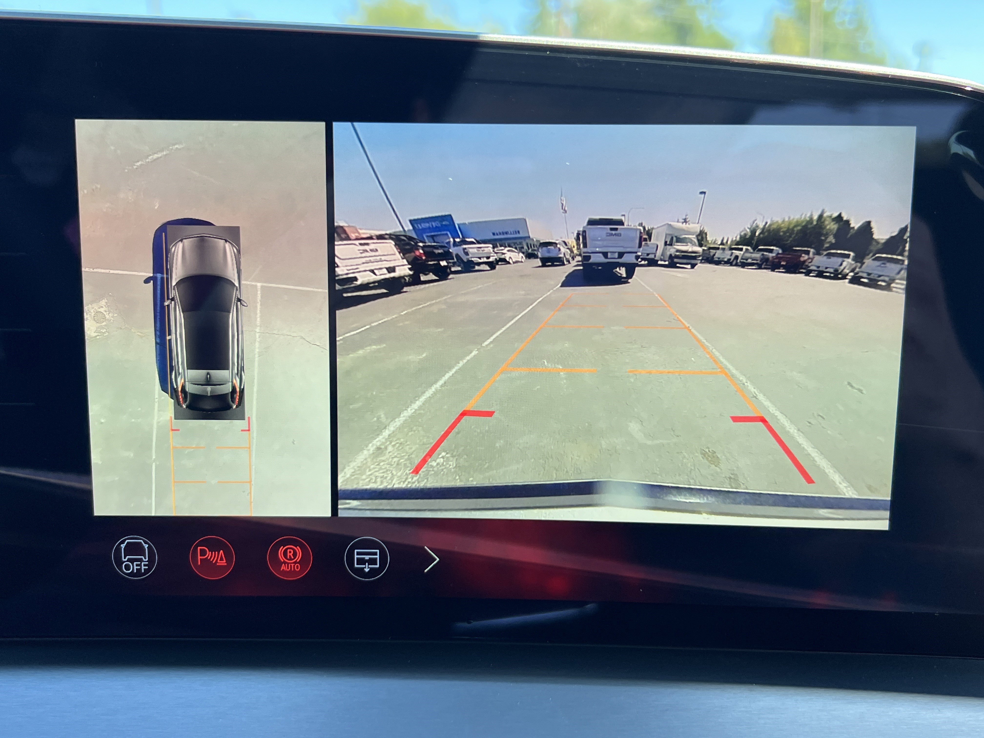 New 2026 Cadillac Lyriq V image 13