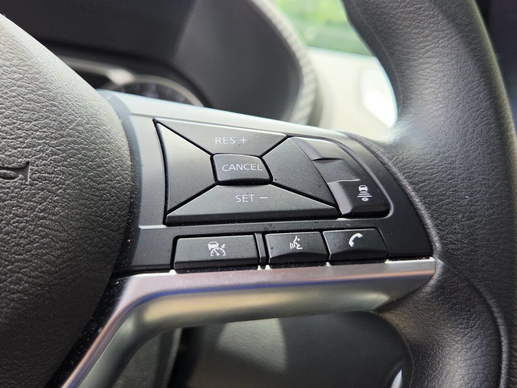 Used 2025 Nissan Sentra SV FWD image 24