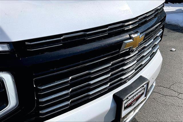 Used 2025 Chevrolet Suburban High Country image 33