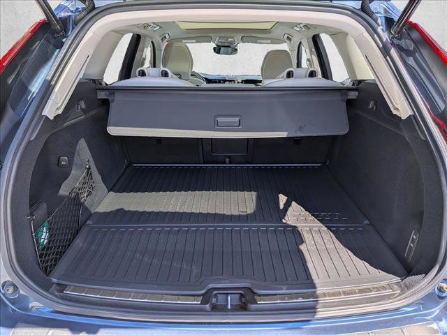 Used 2024 Volvo XC60 T8 Ultimate w/ Protection Package Premier AWD/4WD image 6