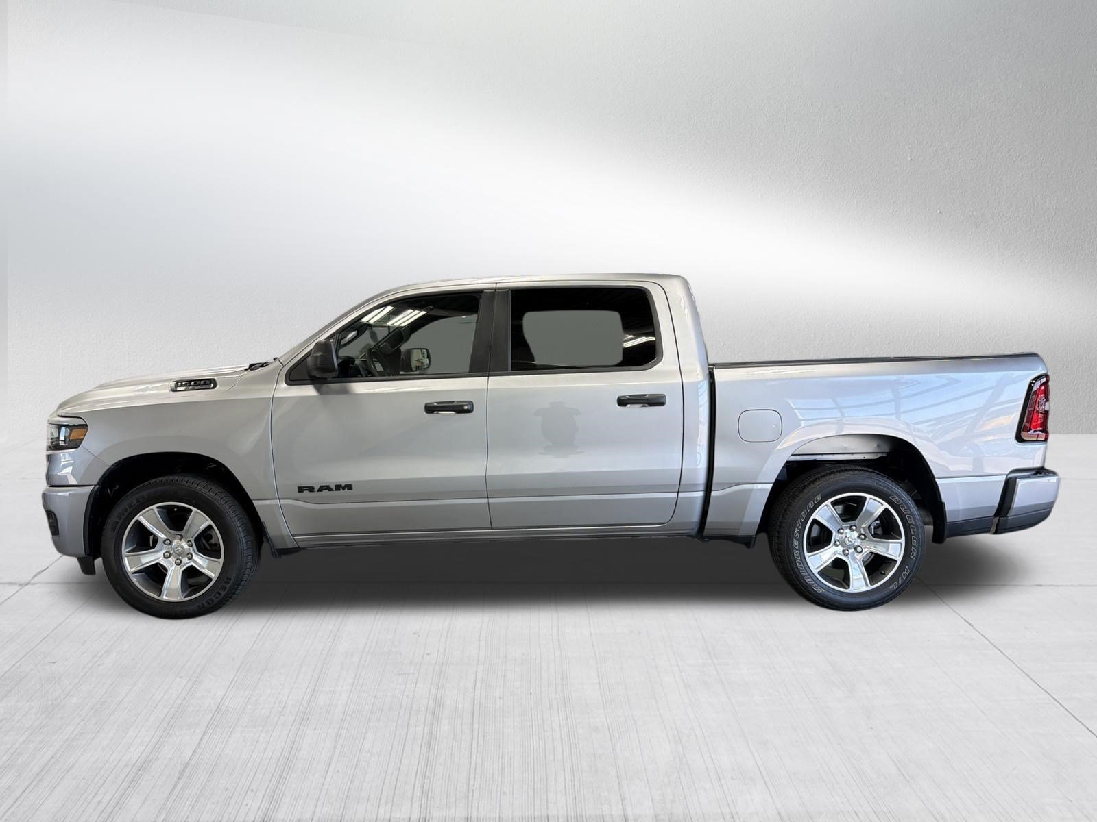 Used 2025 RAM 1500 Tradesman AWD/4WD image 4