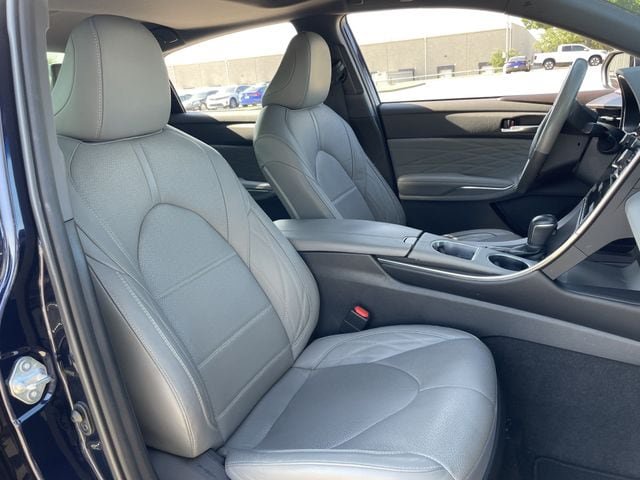 Used 2021 Toyota Avalon Limited FWD image 26