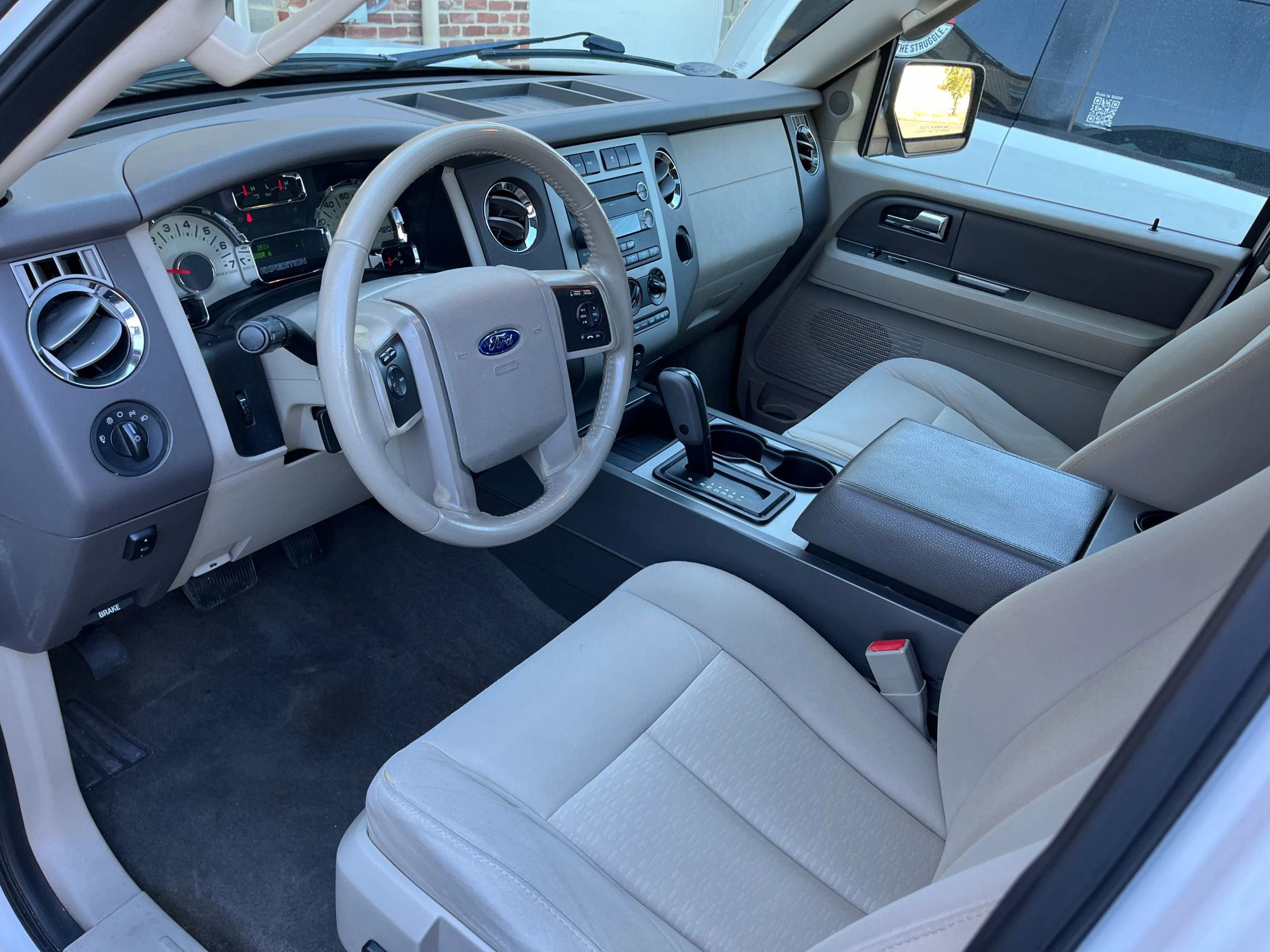 Used 2011 Ford Expedition XLT w/ HD Trailer Tow Pkg image 8