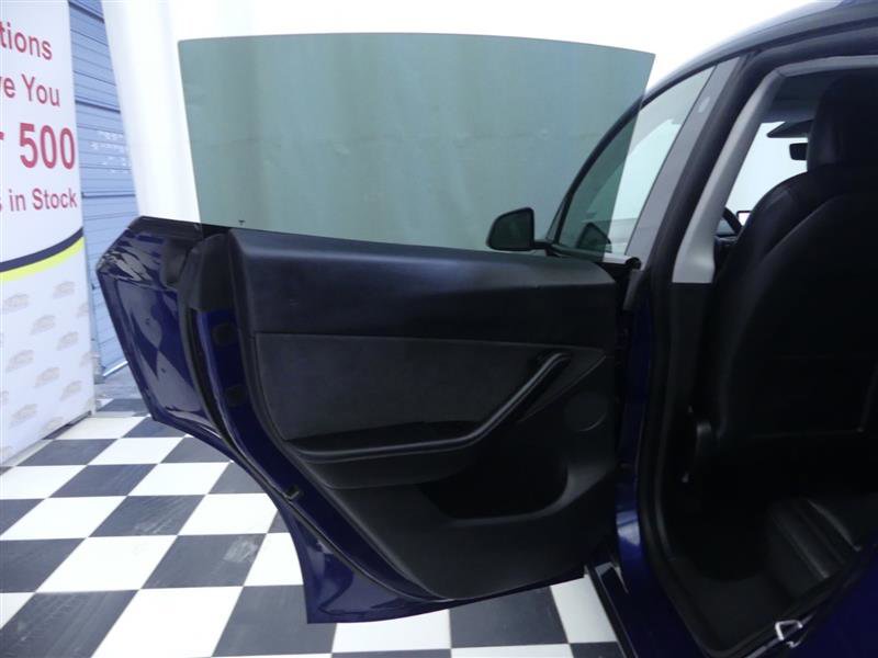 Used 2021 Tesla Model Y Long Range image 27