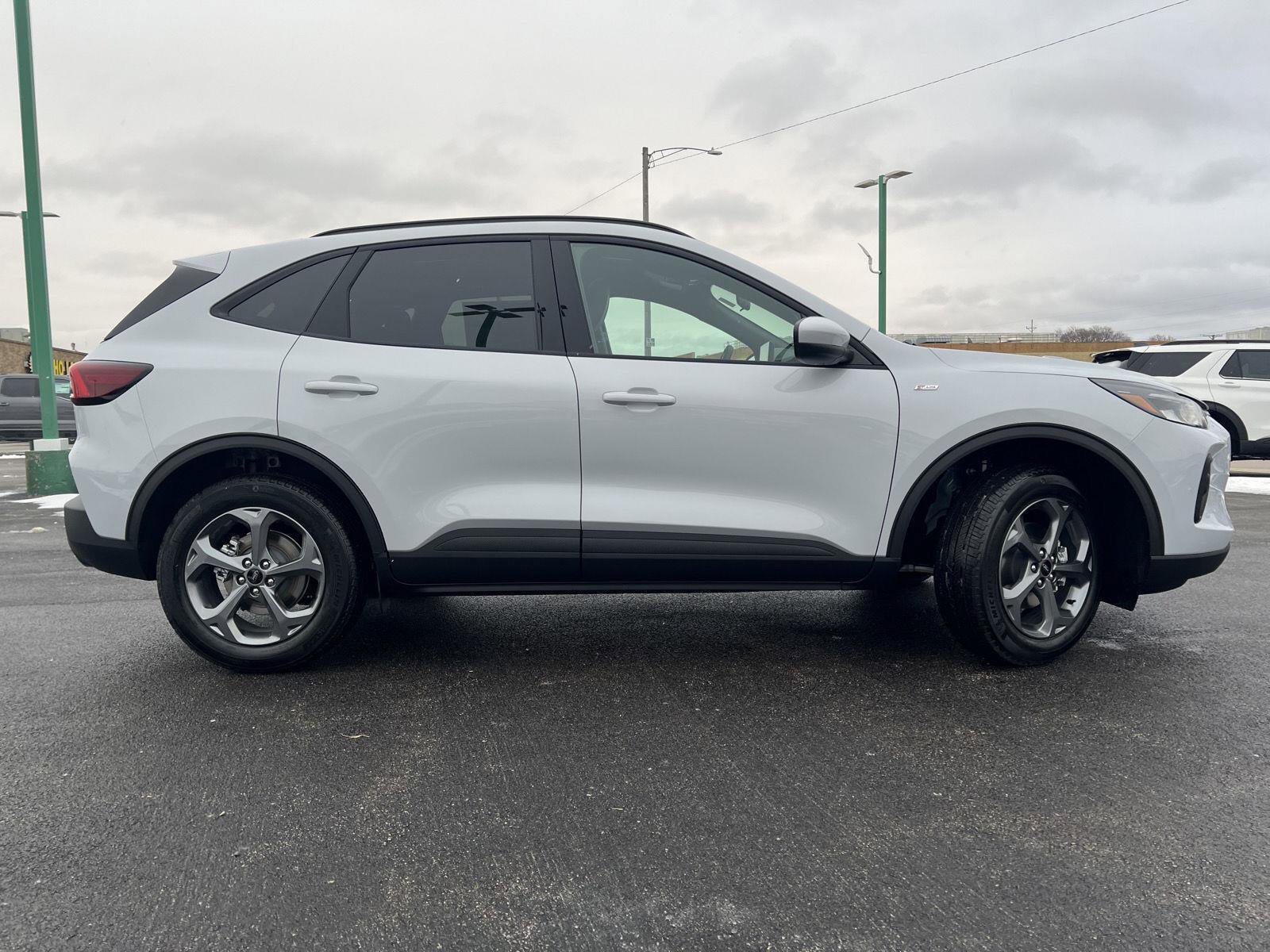 New 2026 Ford Escape ST-Line Select w/ Equipment Group 401A image 4