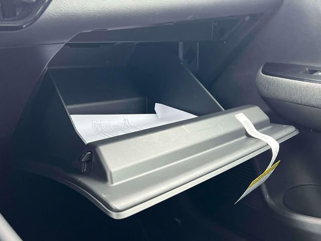 Used 2025 Nissan Kicks SV w/ Illumination Package image 28