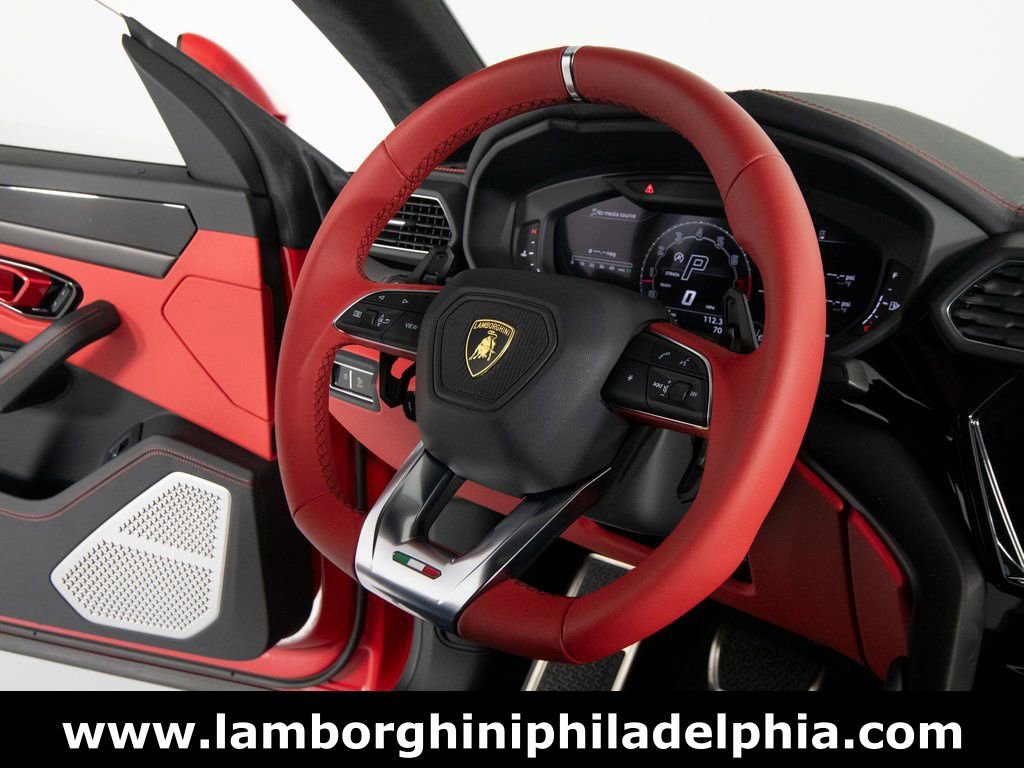 Used 2024 Lamborghini Urus S image 31