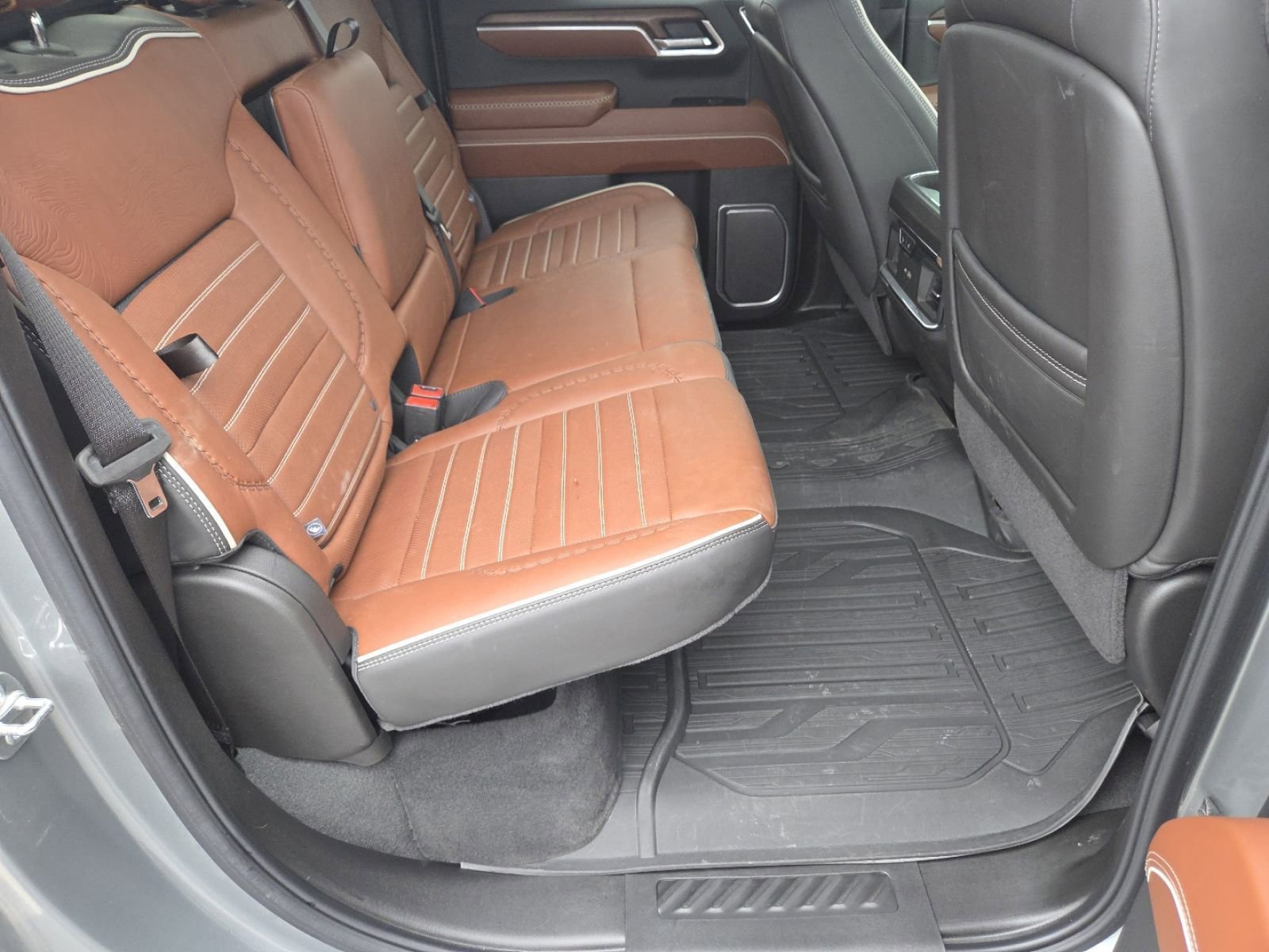 Used 2025 GMC Sierra 1500 Denali Ultimate image 31