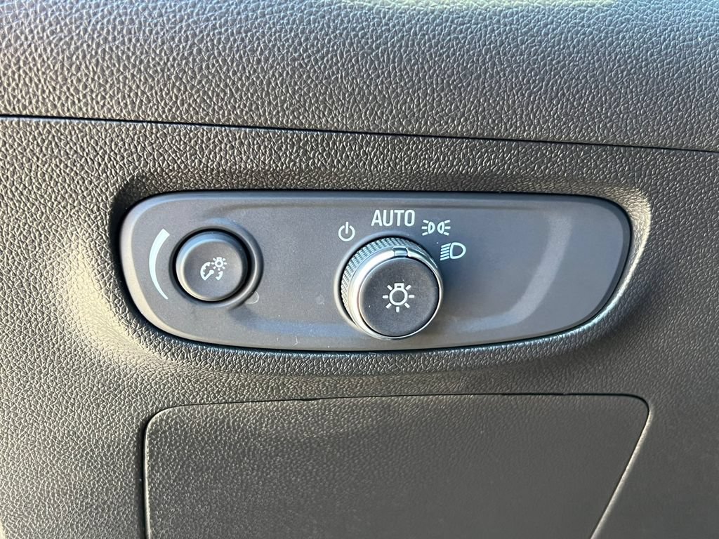 Used 2024 Buick Encore GX Preferred w/ Comfort Package AWD/4WD image 18