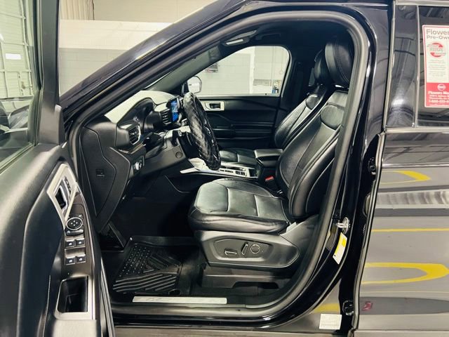 Used 2020 Ford Explorer Limited RWD image 25