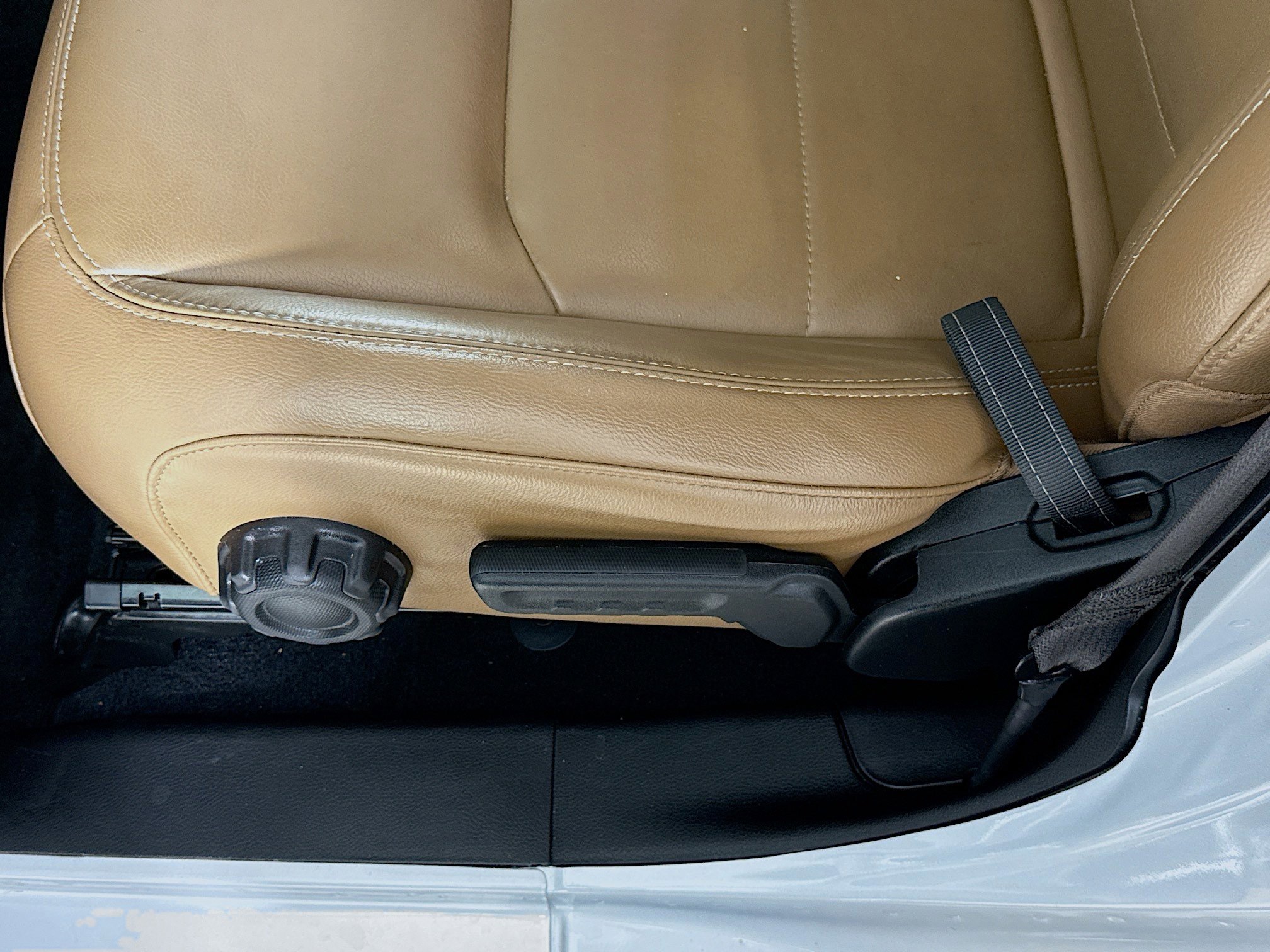 Used 2023 Jeep Wrangler Unlimited Sahara w/ Cold Weather Group image 22