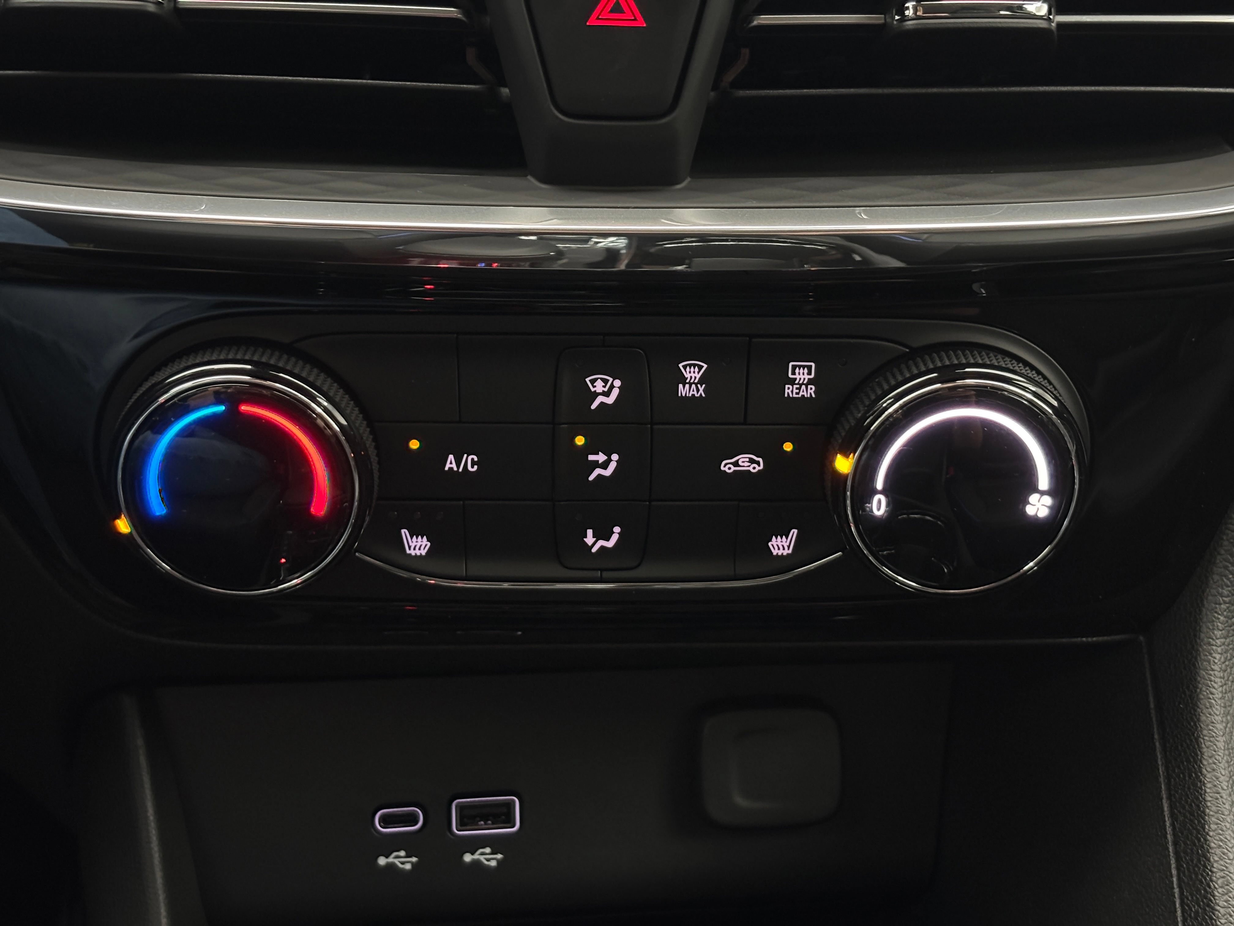 New 2026 Buick Encore GX Sport Touring w/ Advanced Technology Package FWD image 23