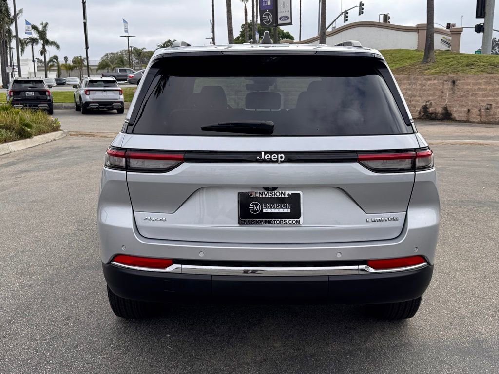 Used 2023 Jeep Grand Cherokee Limited w/ Luxury Tech Group II image 11