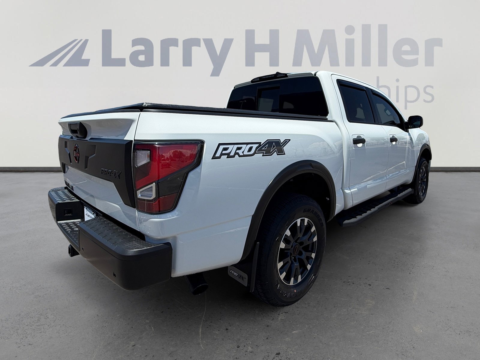 Certified 2024 Nissan Titan PRO-4X w/ Off Road Protection Package AWD/4WD image 5