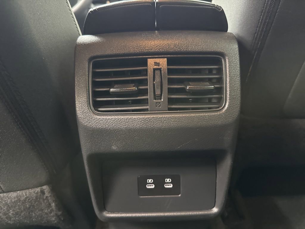 Used 2024 Nissan Rogue SV image 23