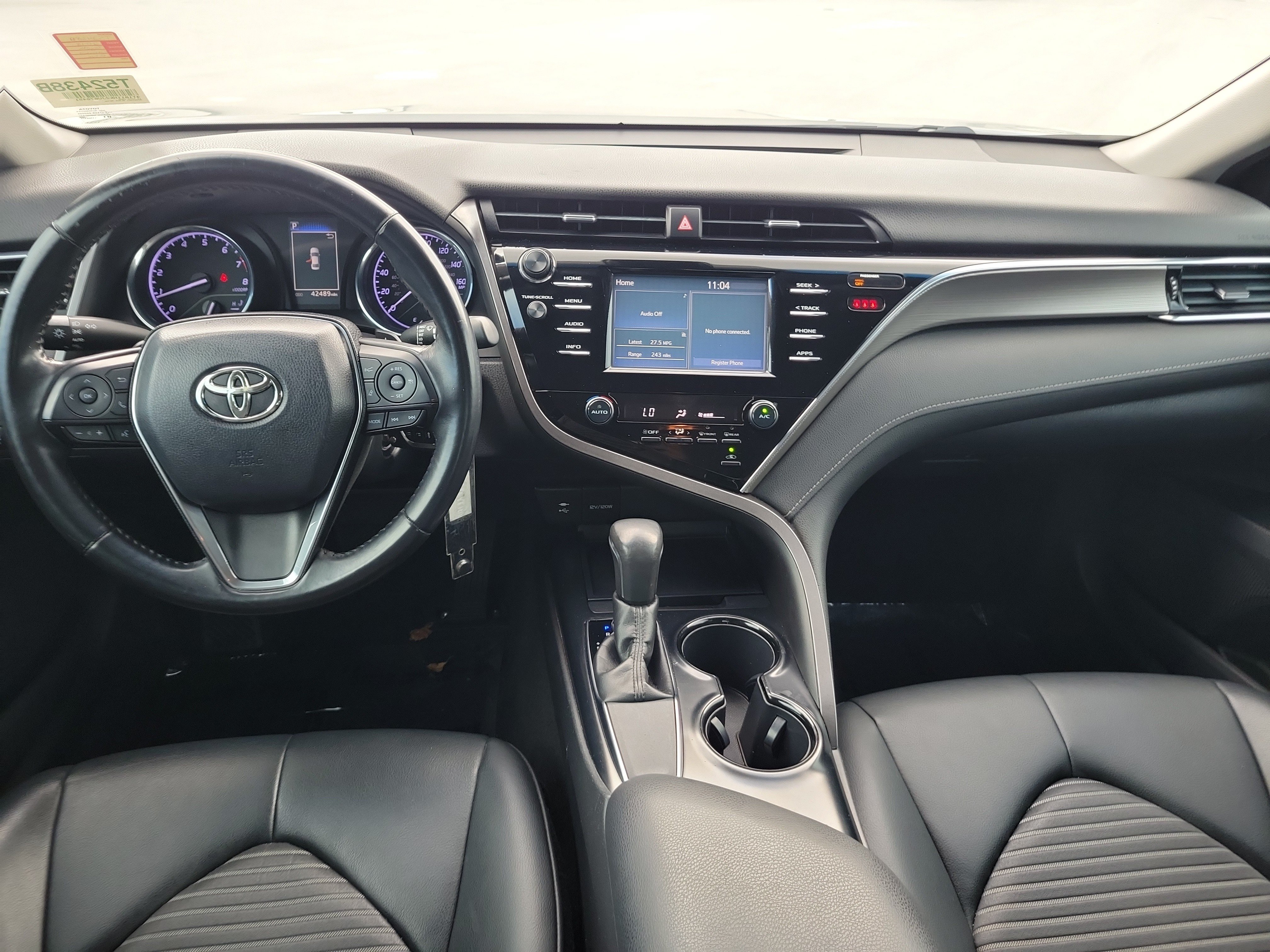 Used 2018 Toyota Camry SE FWD image 14